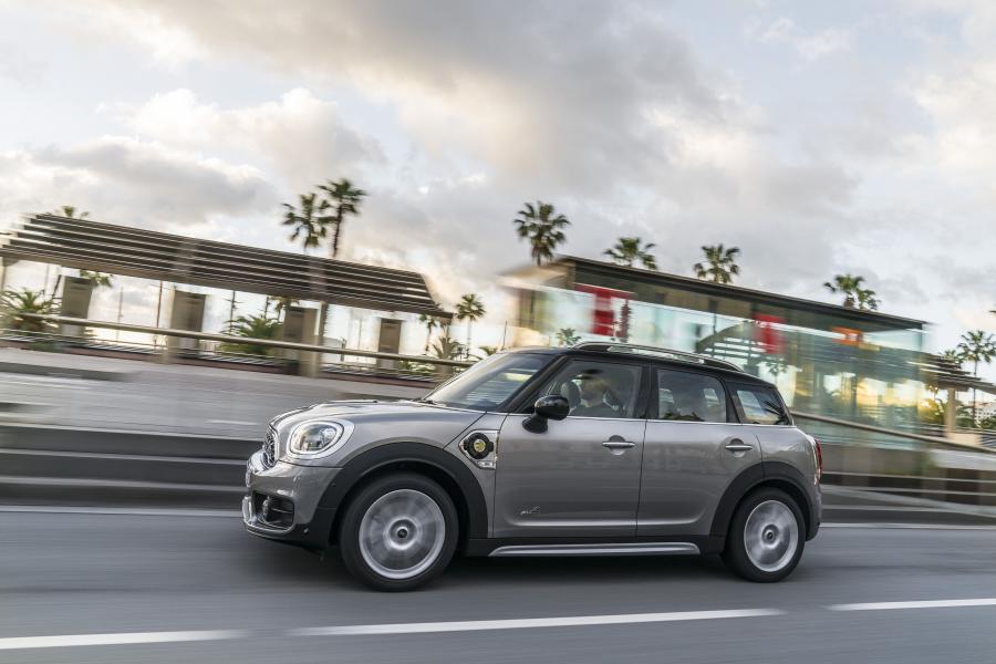  Mini Cooper S E Countryman ALL4 (F60) 2017 года  (WW) (фото 132 из 173)
